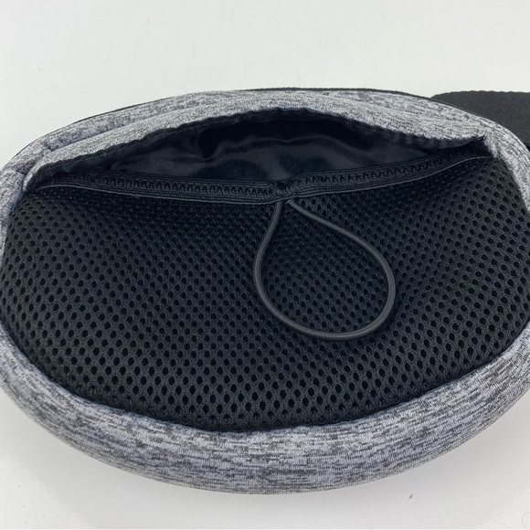 Reebok Unisex Hazel Fannypack Waist Belt Bag Gray & Black - Picture 8 of 12